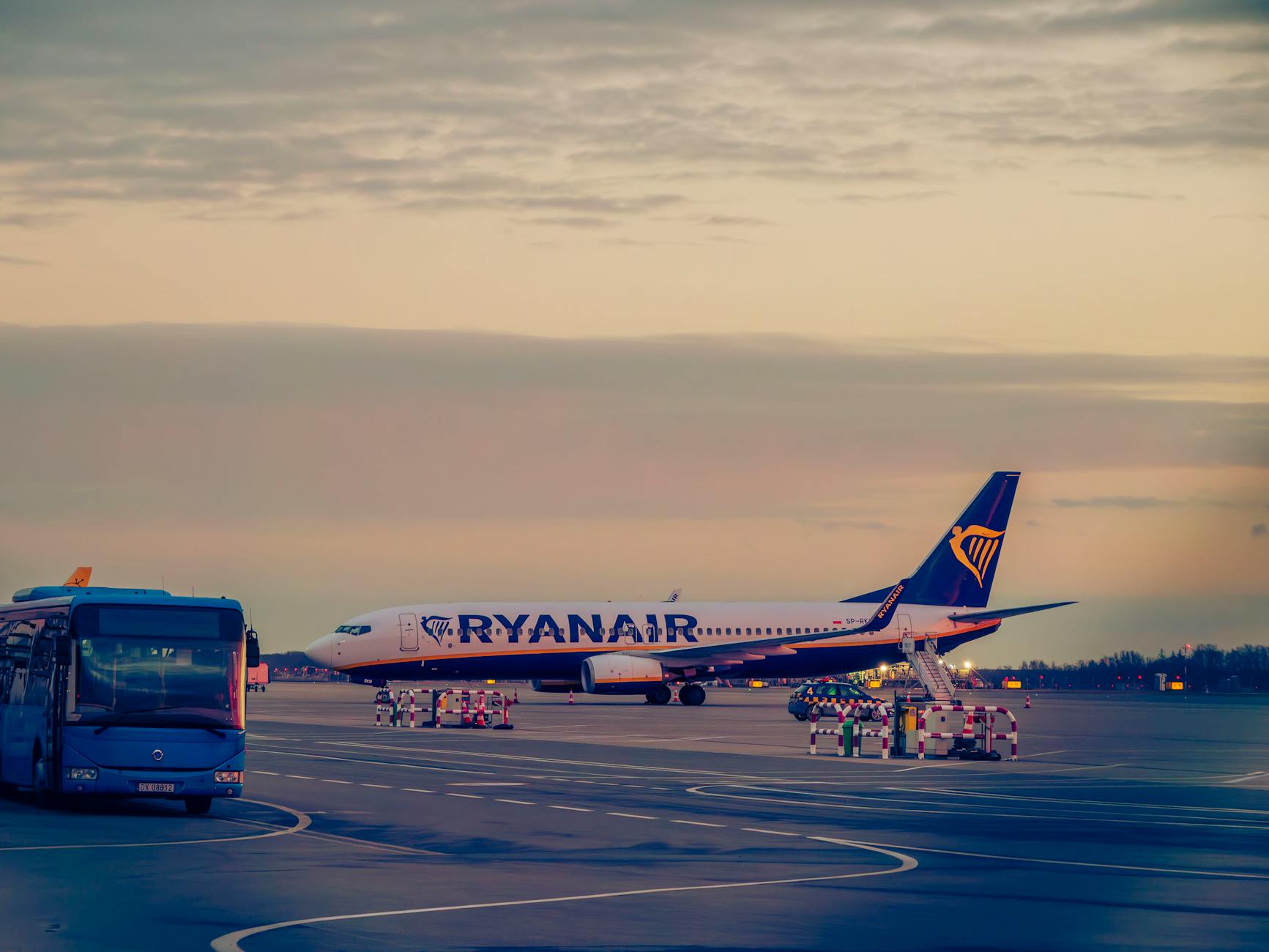 Ryanair Handgepäck Regeln Symbolbild zum Thema Ryanair Handgepäck Regeln